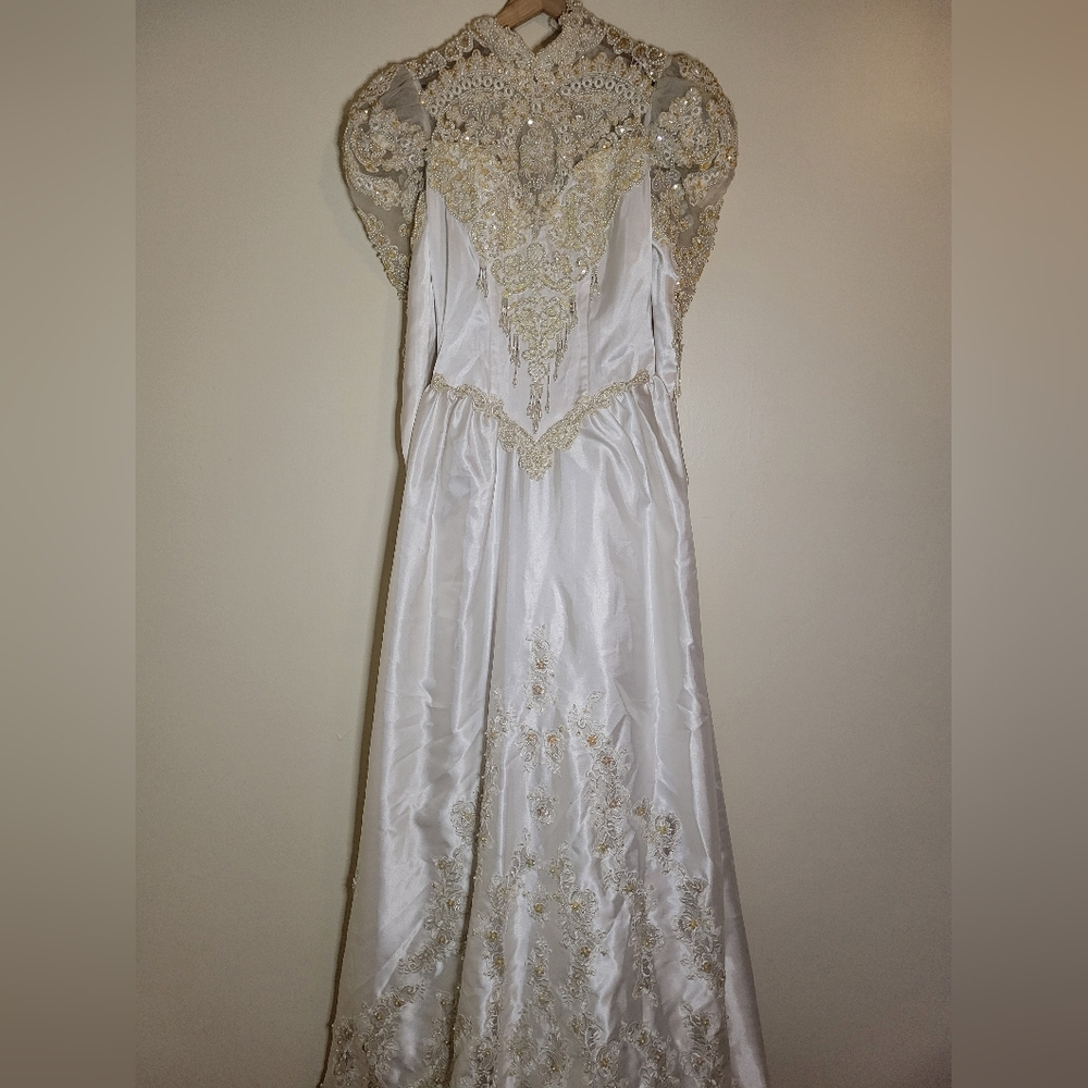 vintage wedding gown